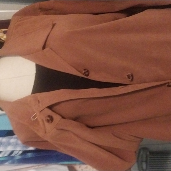 Leopard & microfiber top or jacket - Picture 8 of 10